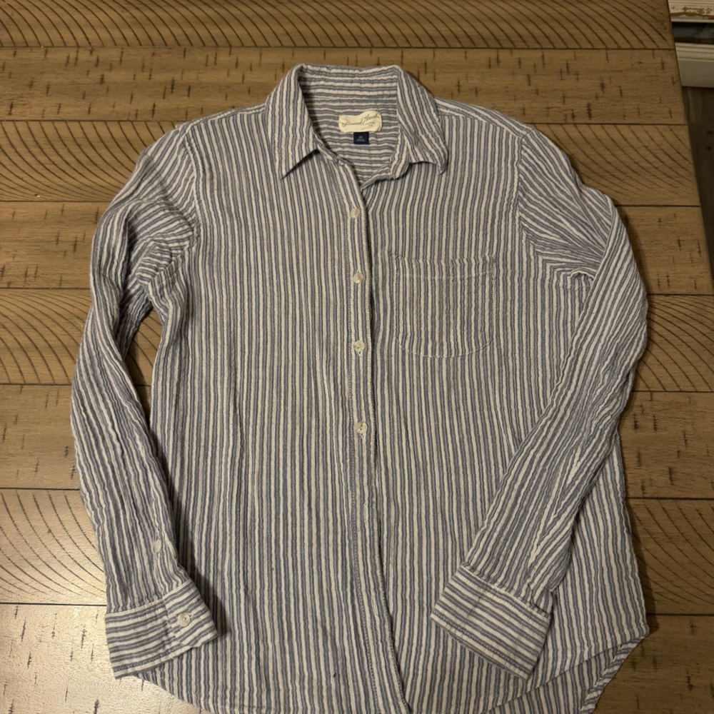 Universal Thread Blue and White Striped Button-Down Shirt